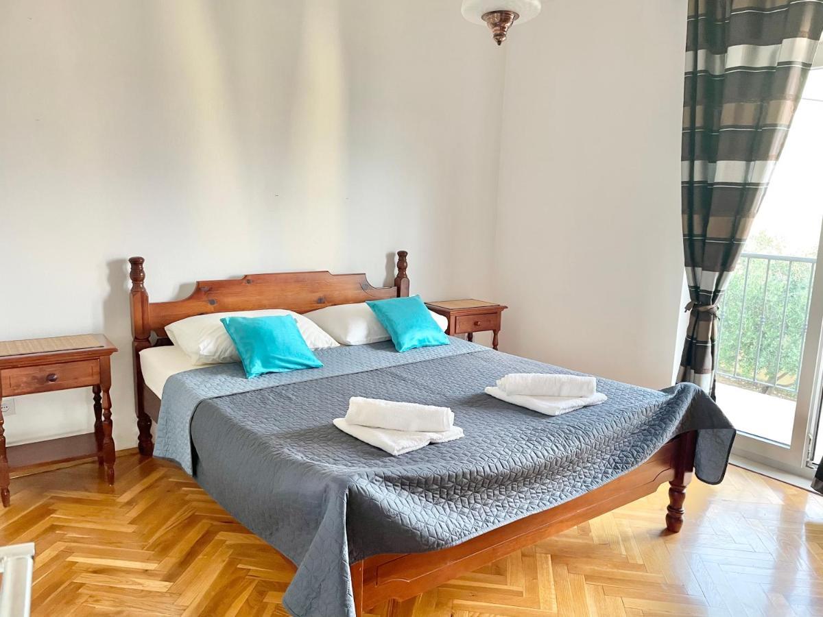 Apartmani Mateo Omiš Esterno foto