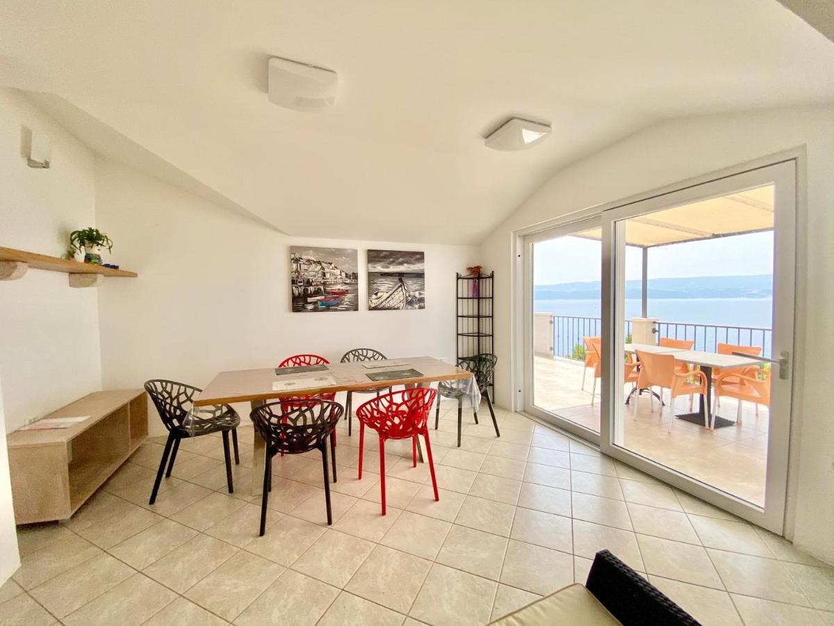 Apartmani Mateo Omiš Esterno foto
