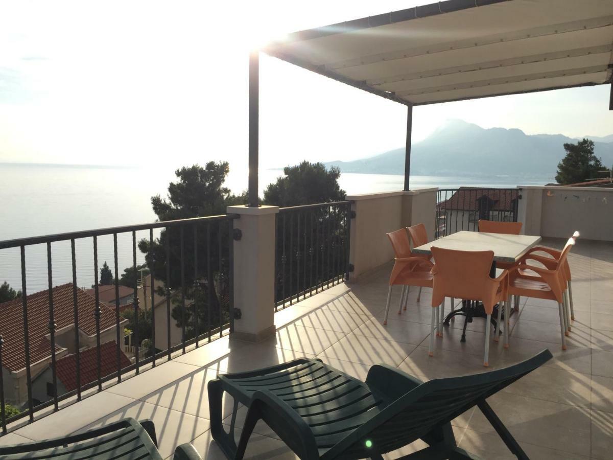 Apartmani Mateo Omiš Esterno foto
